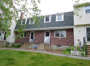 26 Olde Country Village Rd, Londonderry, NH 03053