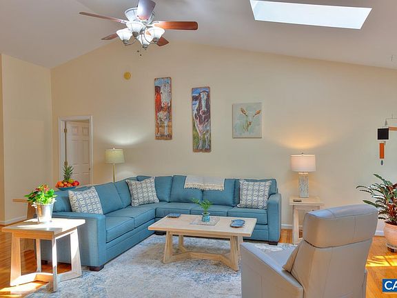 5th image of 13 Rockwood Ln