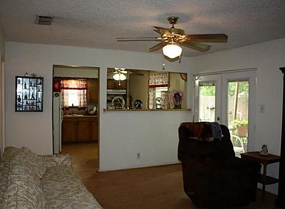 2nd image of 1412 Nila Dr