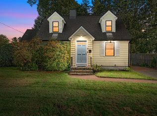 19 Snowling Rd, Uxbridge, MA 01569