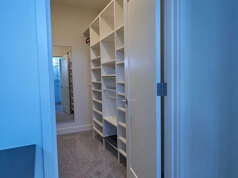 12466 NE 10th Ln — Photo 16
