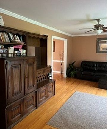 4th image of 3732 Birdwood Rd