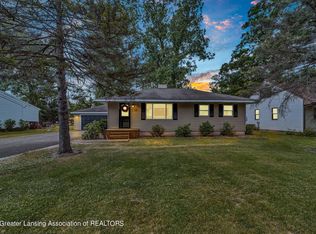 6419 E Lake Dr, Haslett, MI 48840