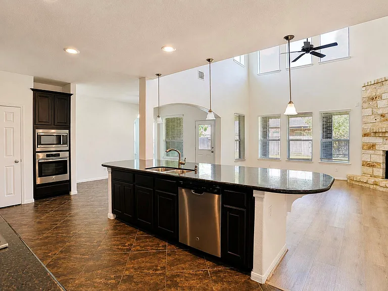 3303 Belmont River Ln — Photo 14