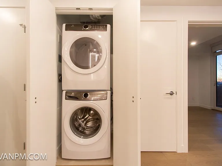 15165 Thrift Ave #202 — Photo 12