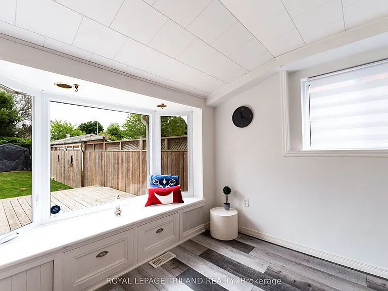 326 Smith St — Photo 10