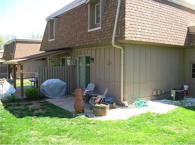 2nd image of 11821 Sologne Ct