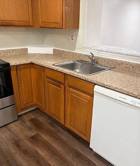 69 Vanderbilt Ct — Photo 5