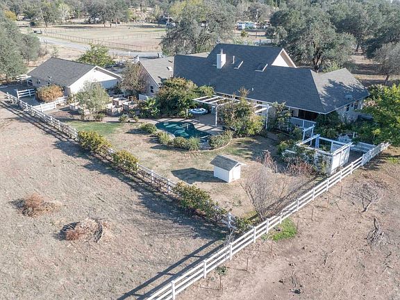 4th image of 22522 Knollwood Dr
