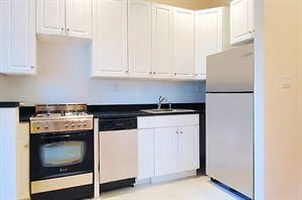 Rented by Douglas Elliman | media 21