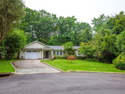19 Briarfield Drive, Great Neck, NY, 11020