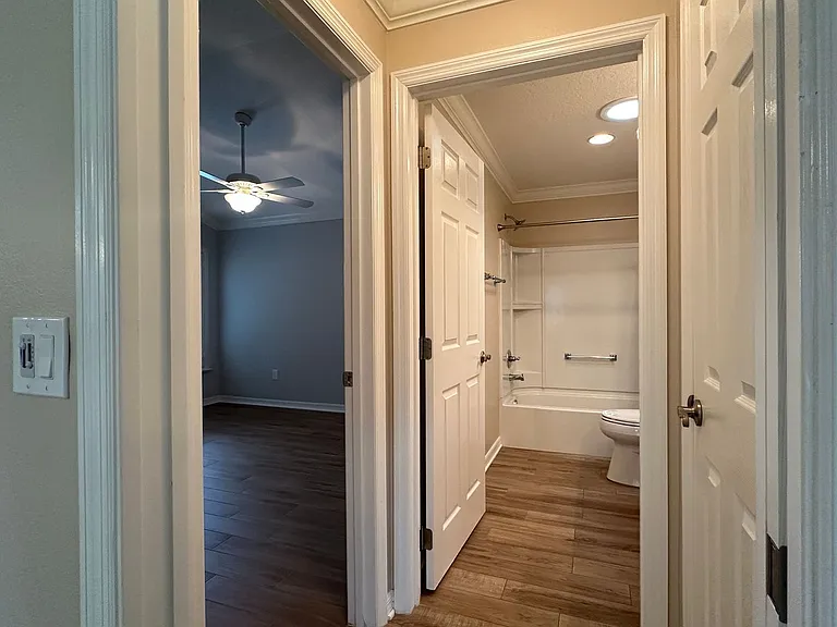 724 Yager Ln — Photo 20