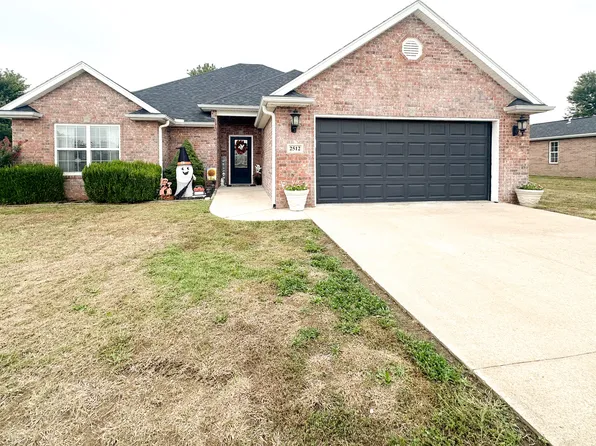 2512 Holman Court, Carthage, MO 64836