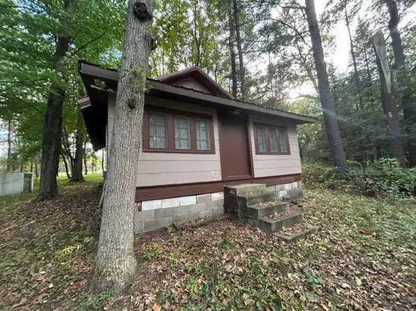 413 South Eagle Court, Grand Marsh, WI 53936