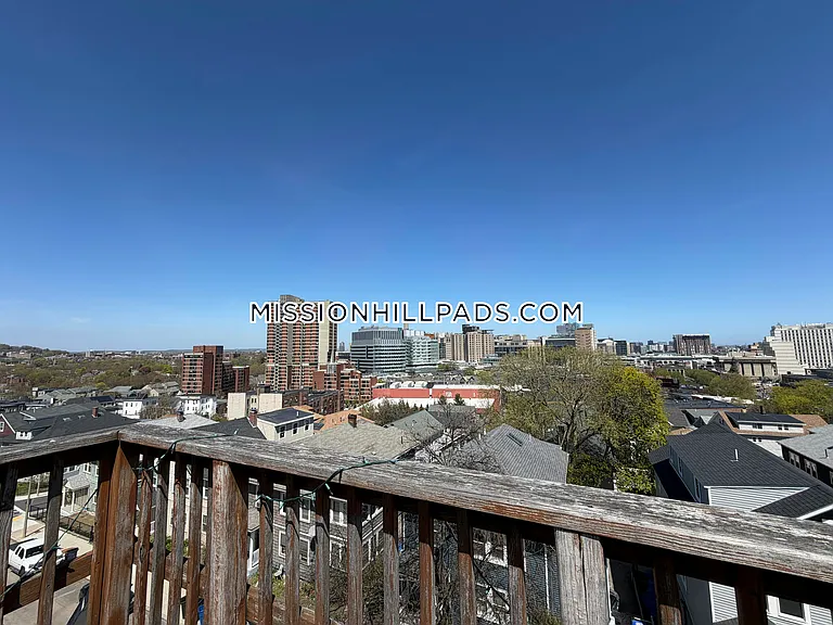 166 Hillside St #3 — Photo 5