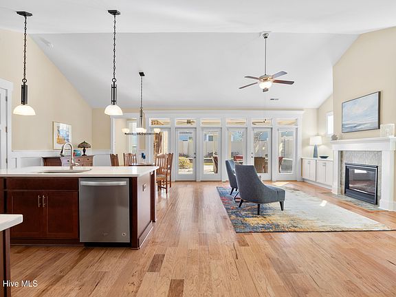 5th image of 9026 Mango Bay Court NE