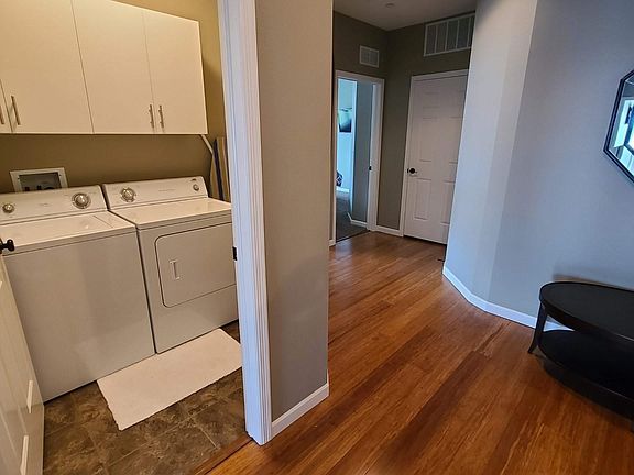 5th image of 445 240th Ave #304