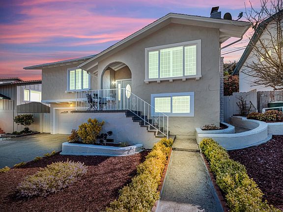 3rd image of 246 Merced Dr