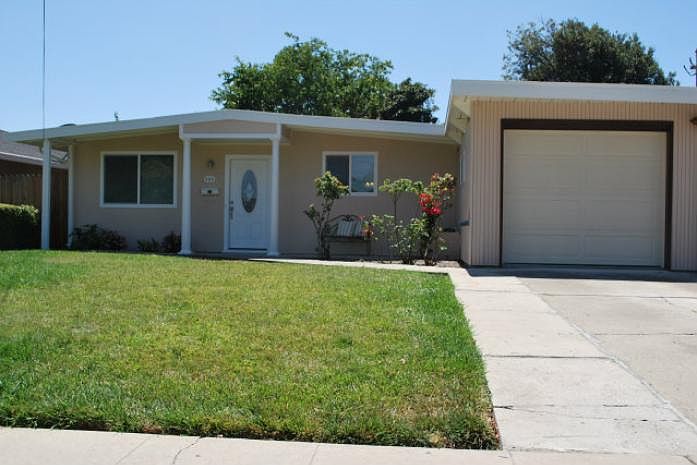 1st image of 584 Cypress Ave