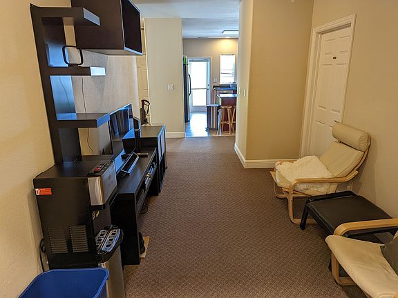 5th image of 10030 Orange Ave Room 3