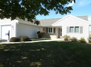 1524 Raveen St, Fort Atkinson, WI 53538