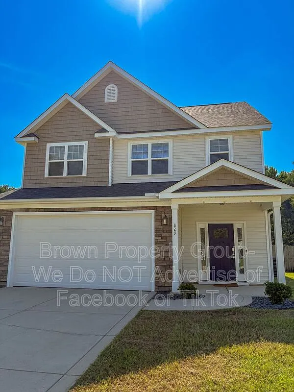 4 bed, 2.5 bath, 1950 sqft, $2,100 — Photo 3