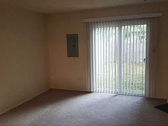 5th image of 3948 Pollypine Dr