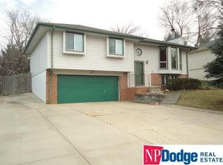 301 Laredo Rd, Papillion, NE 68046