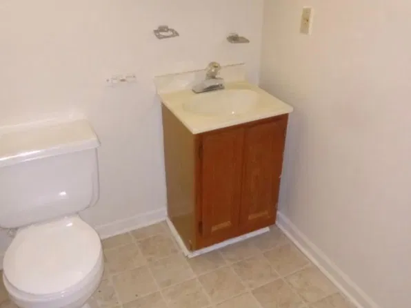 311 Lee Dr #B, Columbia, TN 38401