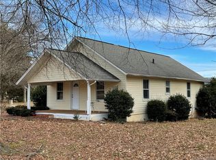451 Cedar Woods Rd, Taylorsville, NC 28681