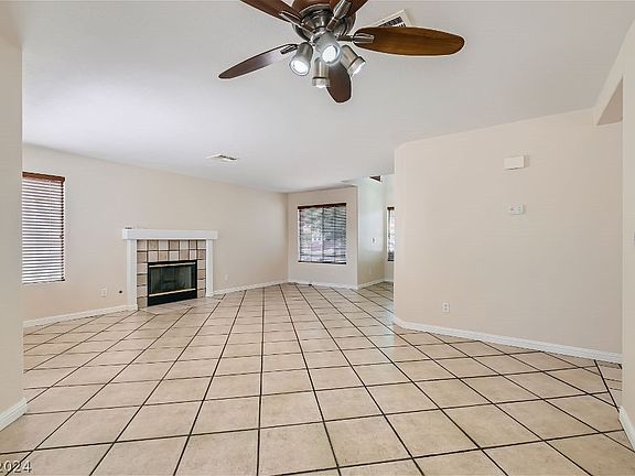 4th image of 1915 La Villa Dr