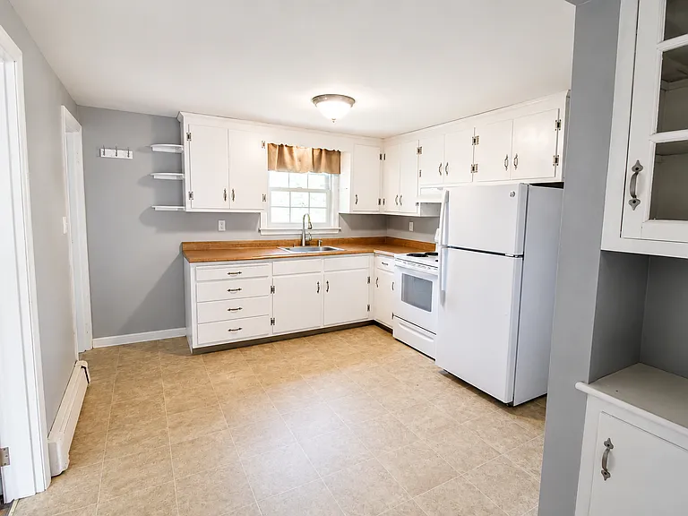 97A Eastern Ave #A — Photo 6
