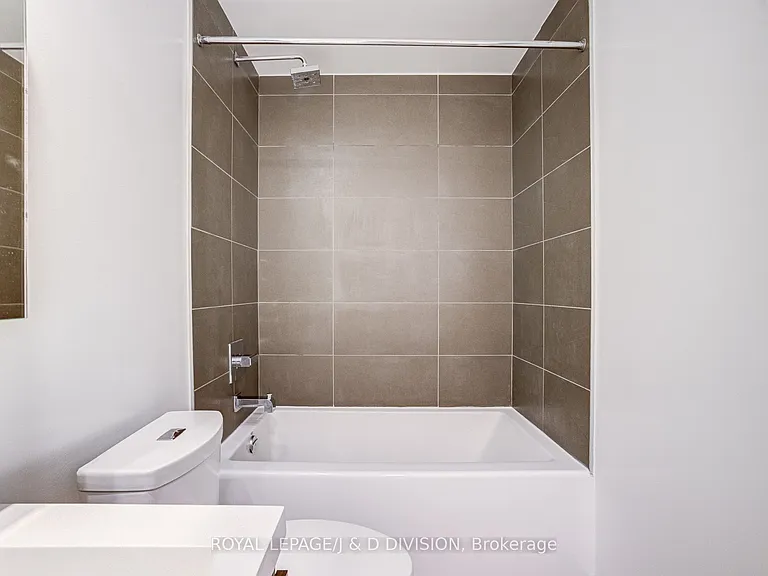 1030 King St W #435 — Photo 30