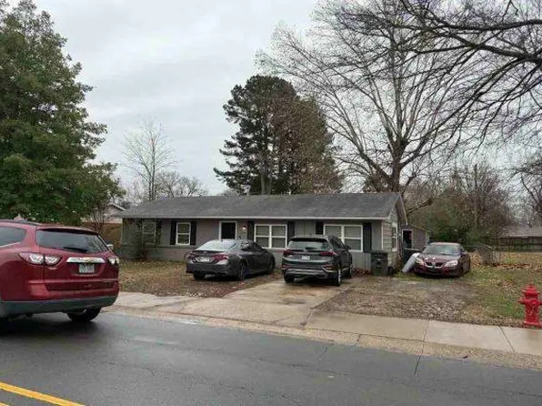 2203 Tyler St, Conway, AR 72034