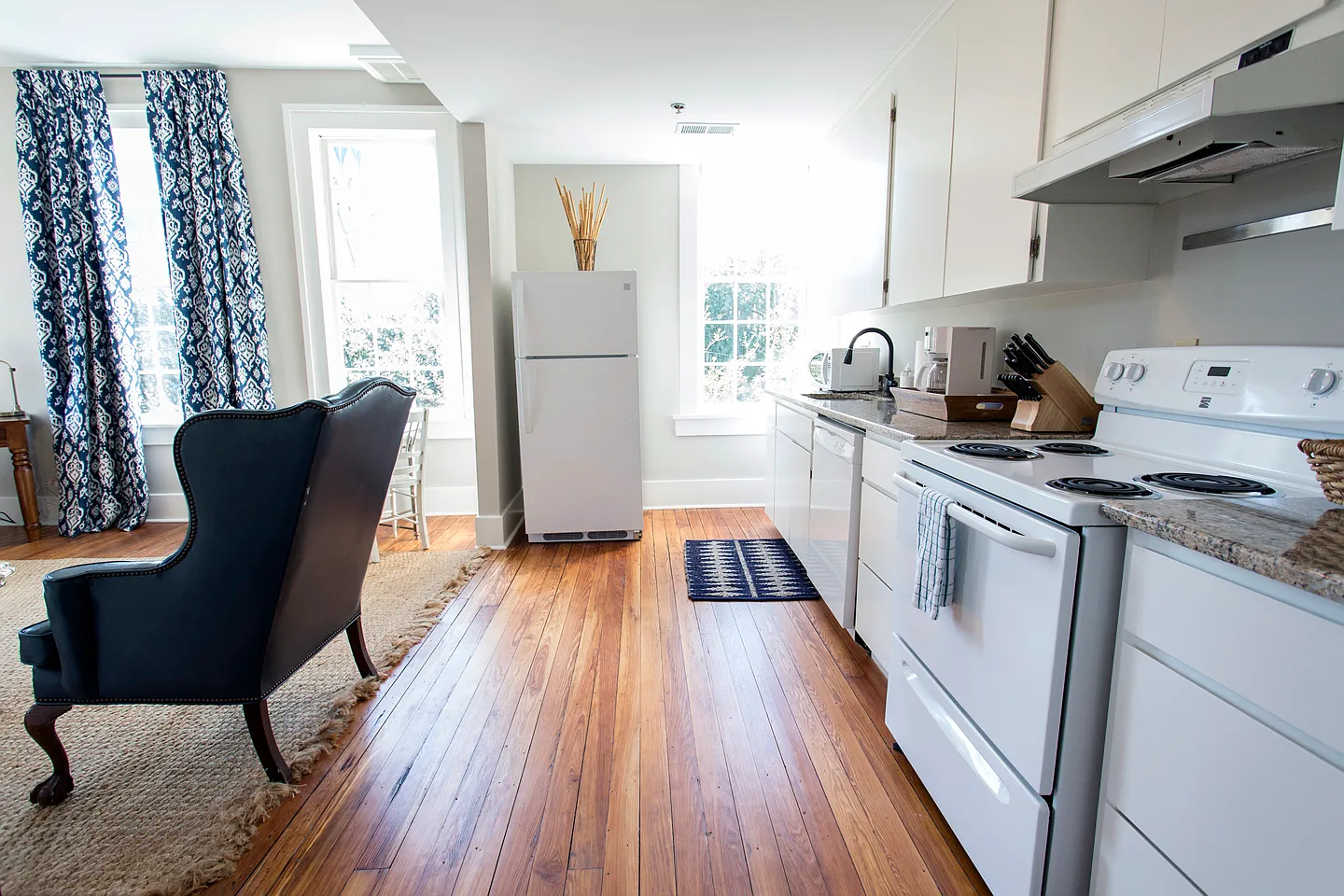 1 bed, 600 sqft, $2,200 — Photo 3