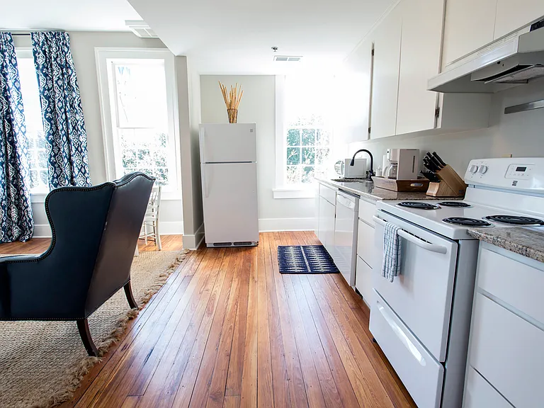 124 E Liberty St #C — Photo 3