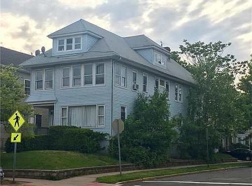 2nd image of 221 Livingston Ave