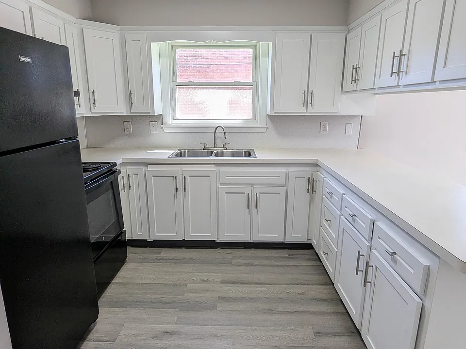 144 Jersey St #4