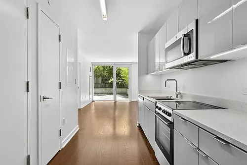 400 W 113th St #104 Photo 1