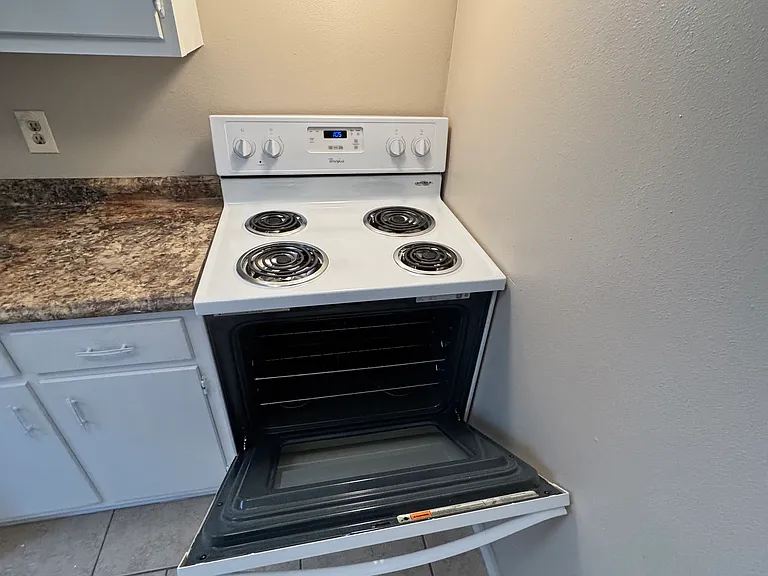 680 Sharp Ln #414 — Photo 12