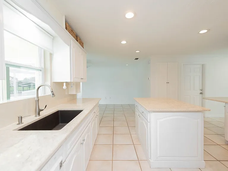 444 Finch Dr — Photo 89