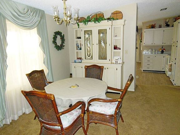 3rd image of 4409 Arlington Park Dr