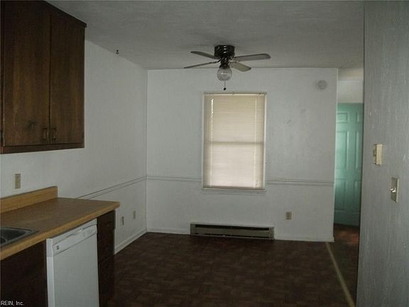 4th image of 835 51st St #A