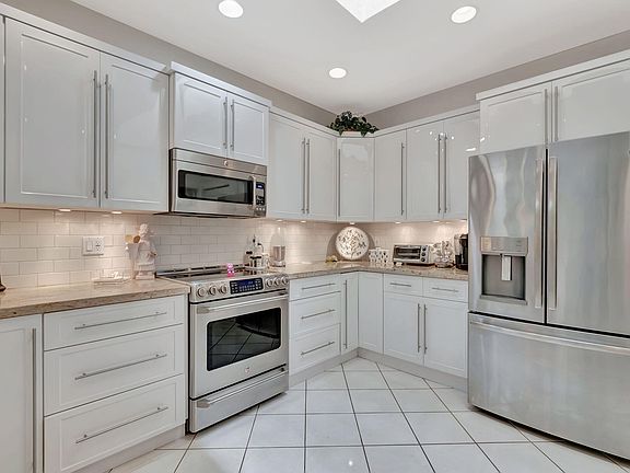 4th image of 12610 Crystal Pointe Drive #C