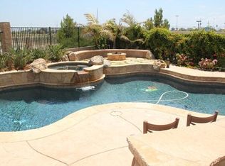 313 Lakeview Ct, Oxnard, CA 93036
