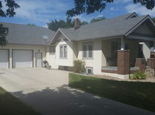 128 S Park St NE, Wagner, SD 57380