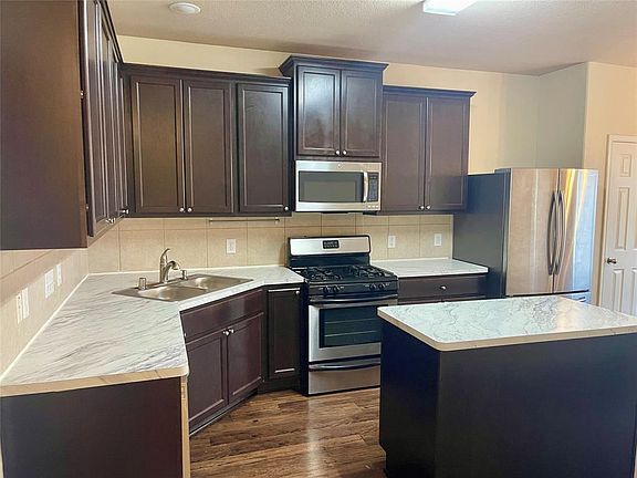4th image of 5822 Coyote Echo Dr
