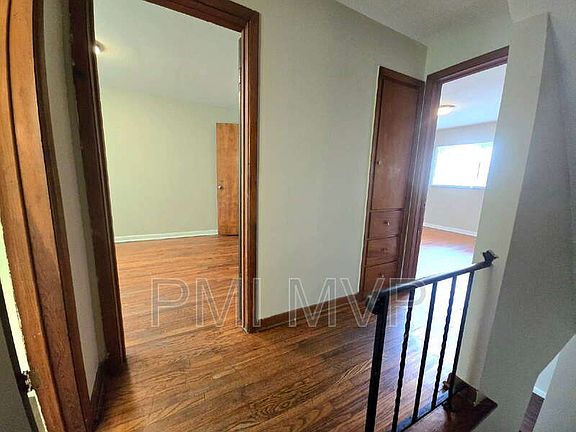 5th image of 830 S Harris Ave APT C