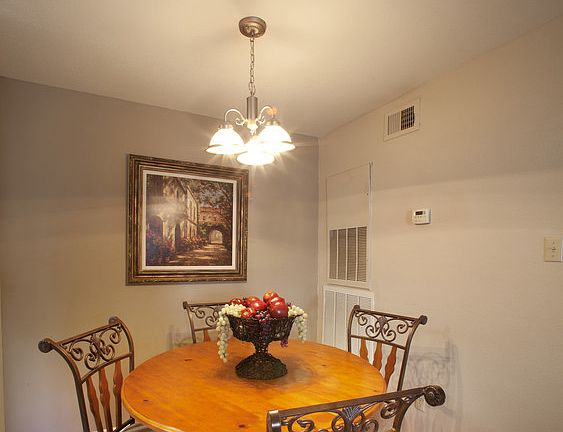 2nd image of 1416 Noblitt St #4467