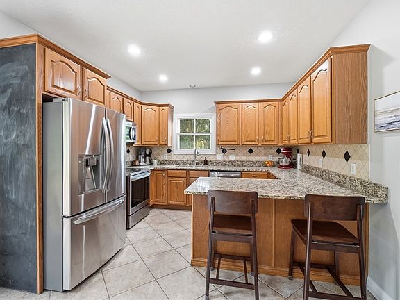 3rd image of 7260 Stone Ridge Dr